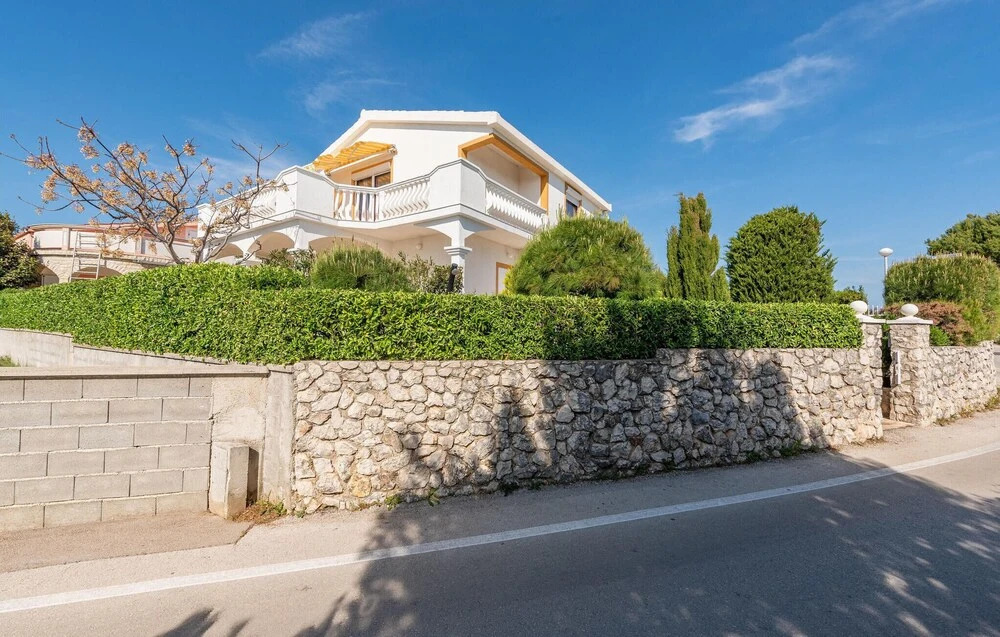 Stunning Apartment in Vir With Wifi and 2 Bedrooms