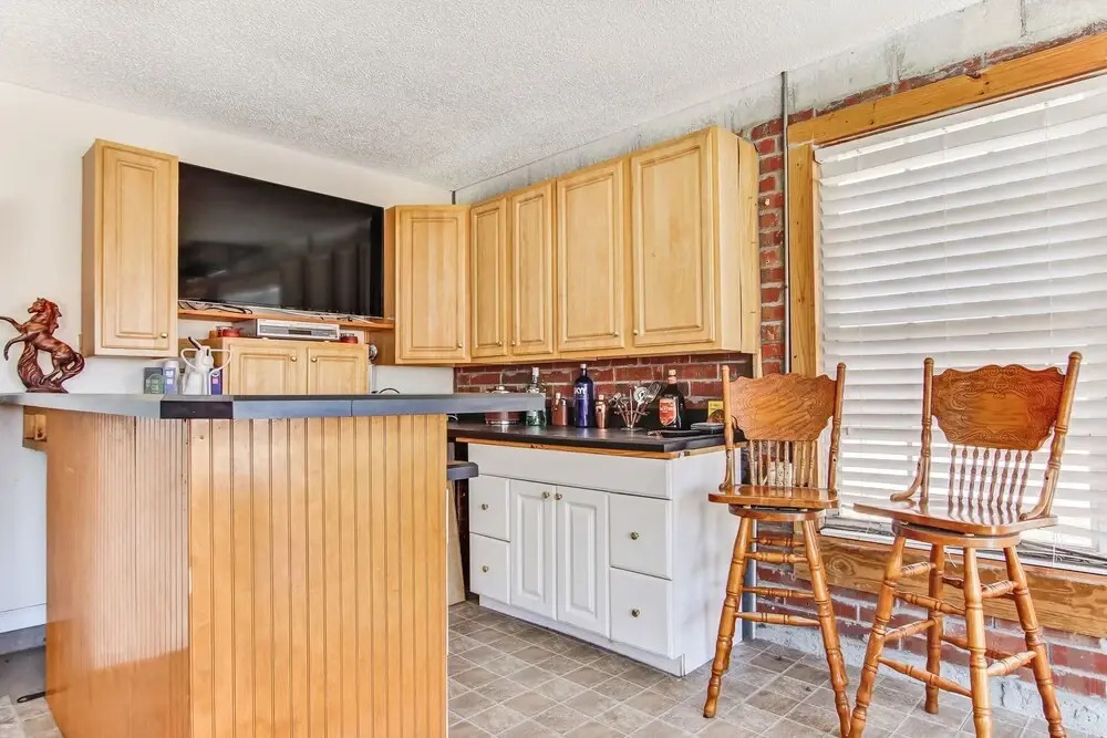Walk to Beach, Spacious House, Huge Outside Patio