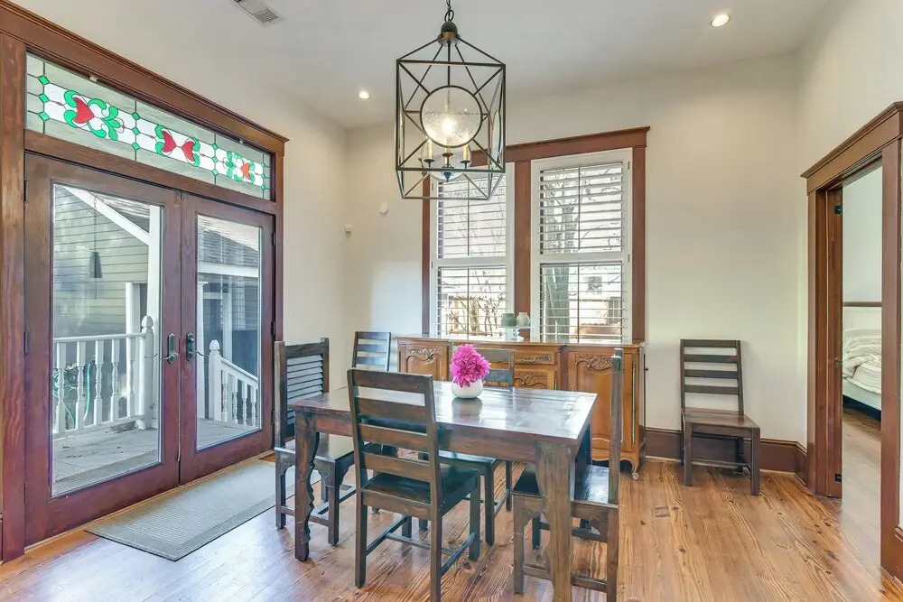 Walkable & Historic Houston Heights Bungalow!