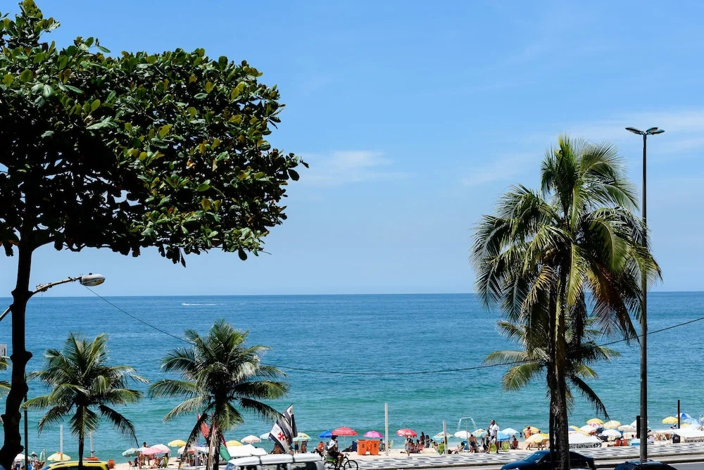 All in Rio Nas Ondas do Mar do Leblon