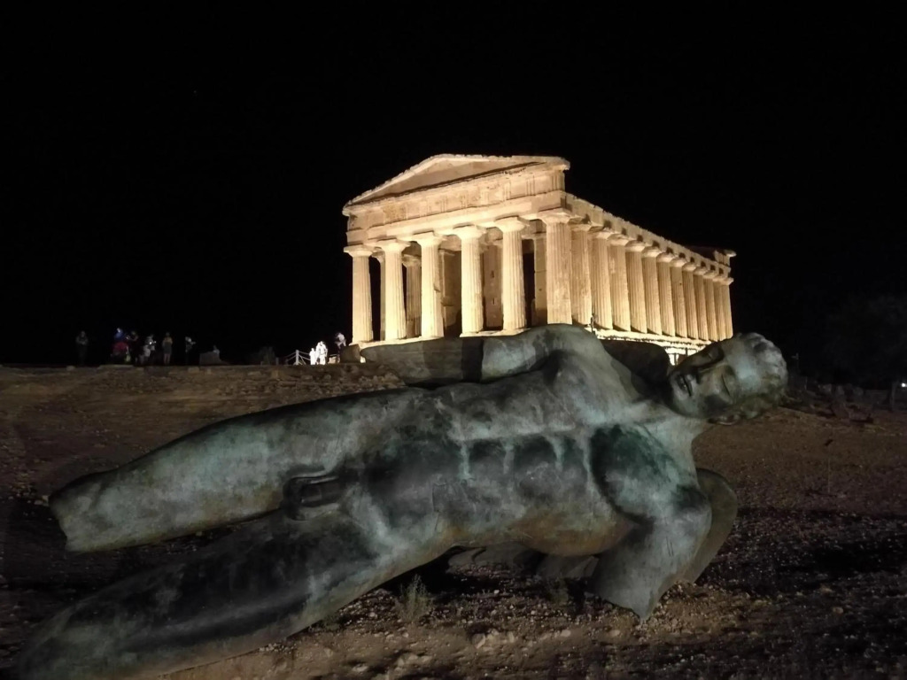 Agrigento tra templi e mare
