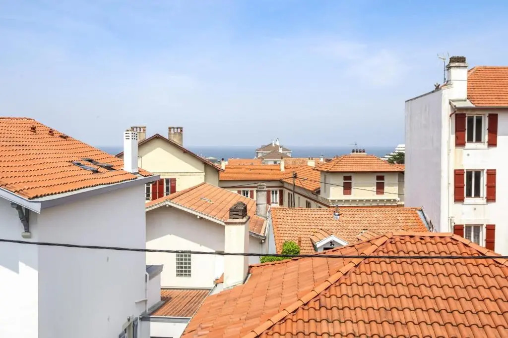 Charming 1br flat with sea view at the heart of Biarritz - Welkeys