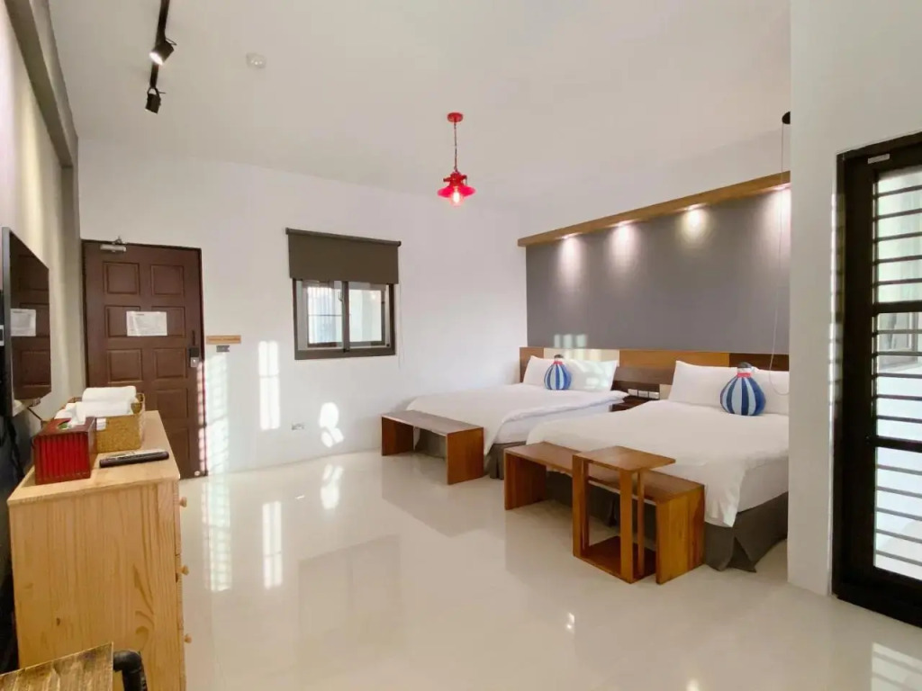 J Railway B&B