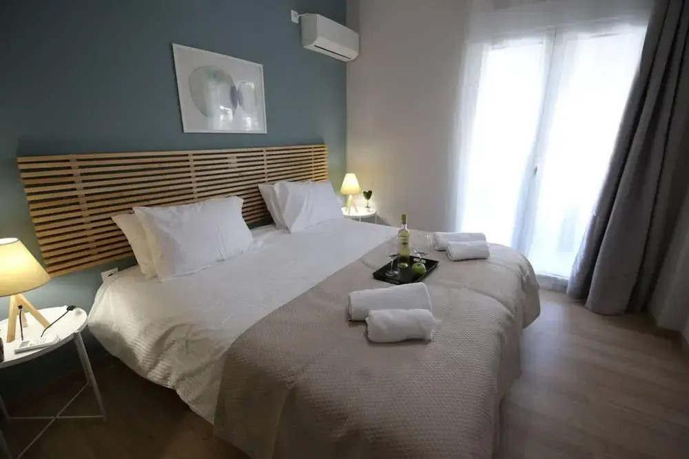 Penthouse lux Flat With 2 bd Next to Larissis