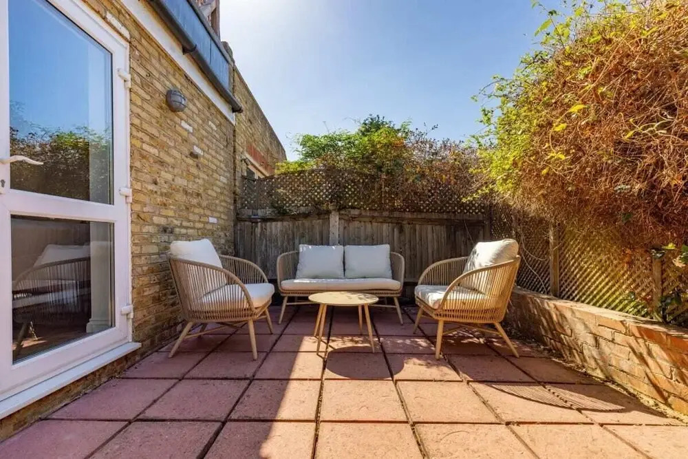 The Fulham Bolthole - Beckoning 2bdr Flat With Garden