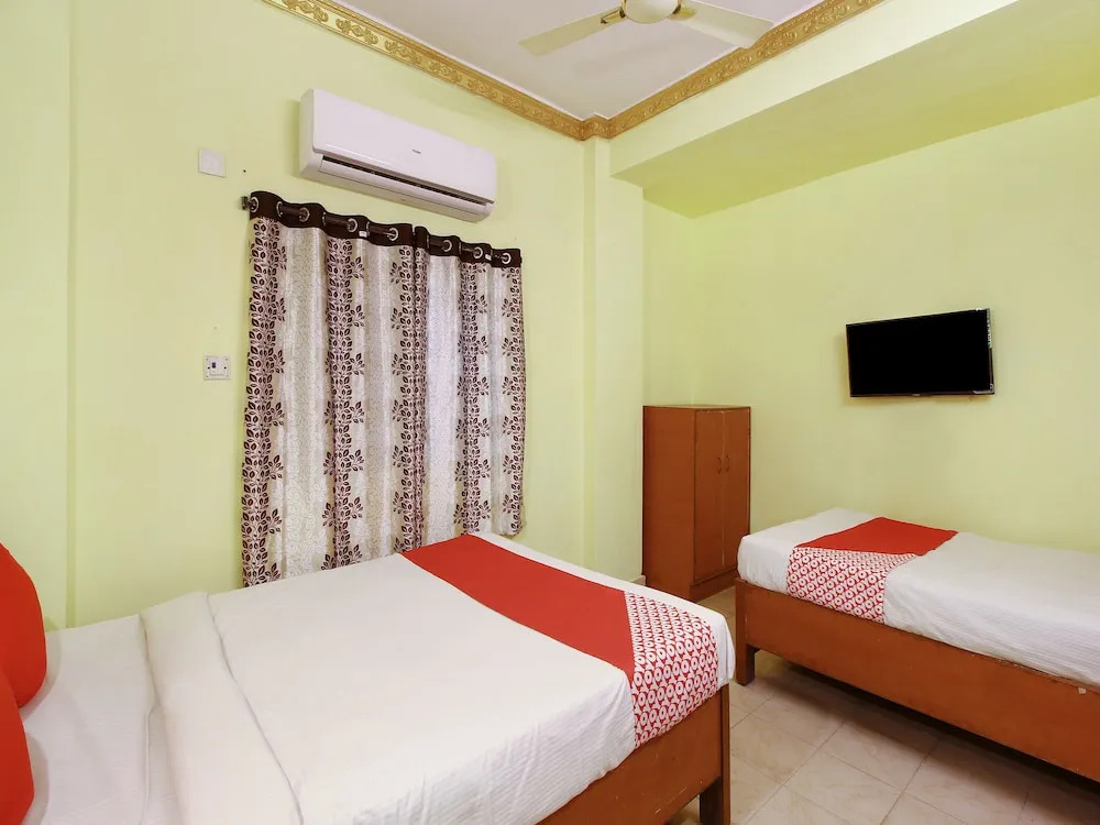 OYO 22250 Prince Residency