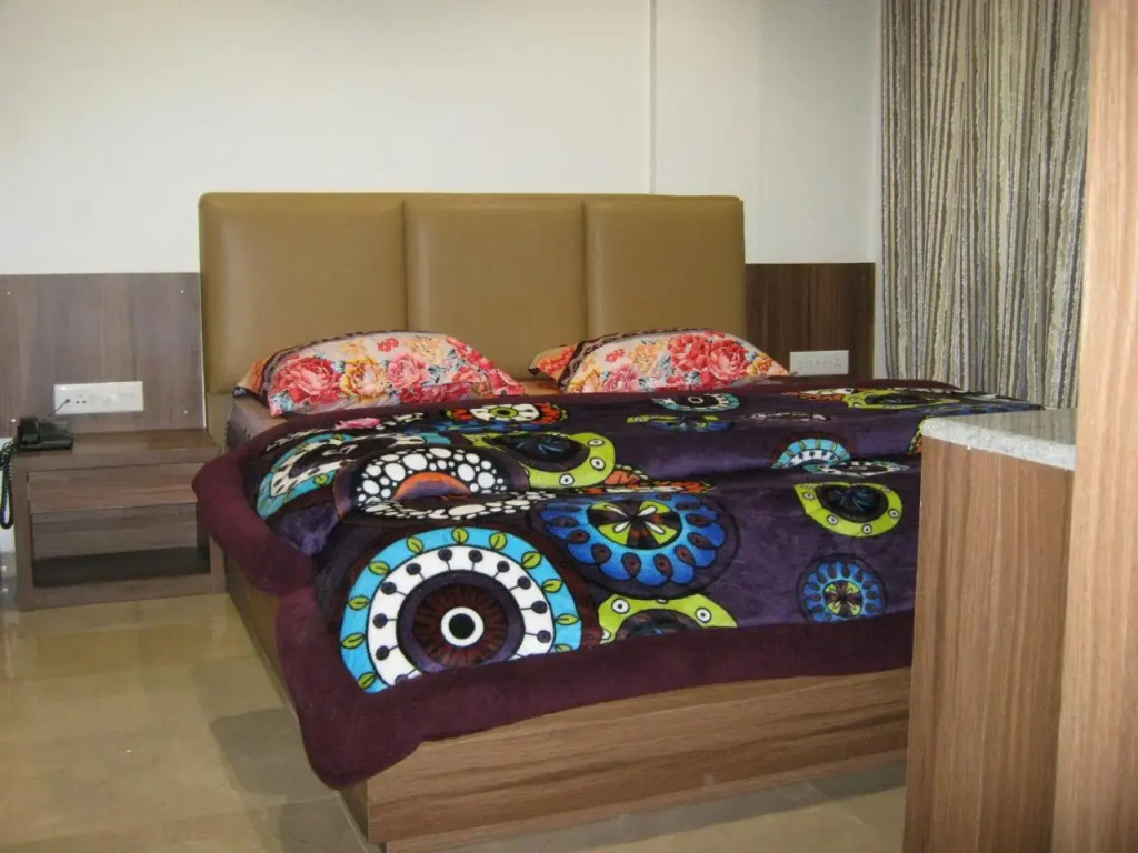 Hotel Navaratan Palace