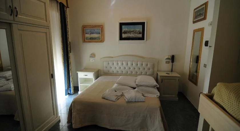 Hotel Ariella