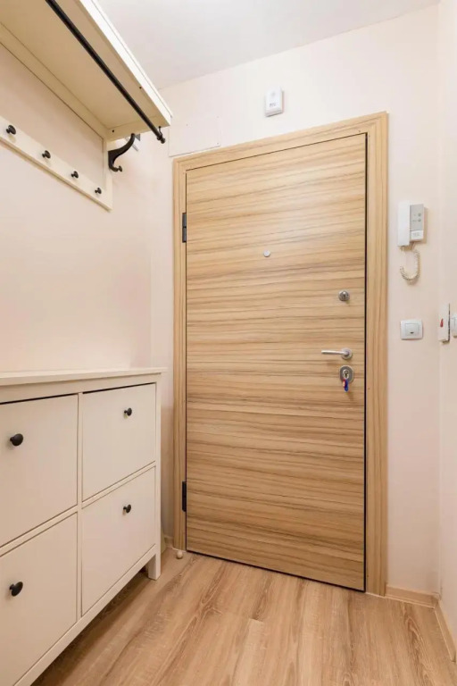 Bright & Cozy 1BD Flat with a Charming Terrace