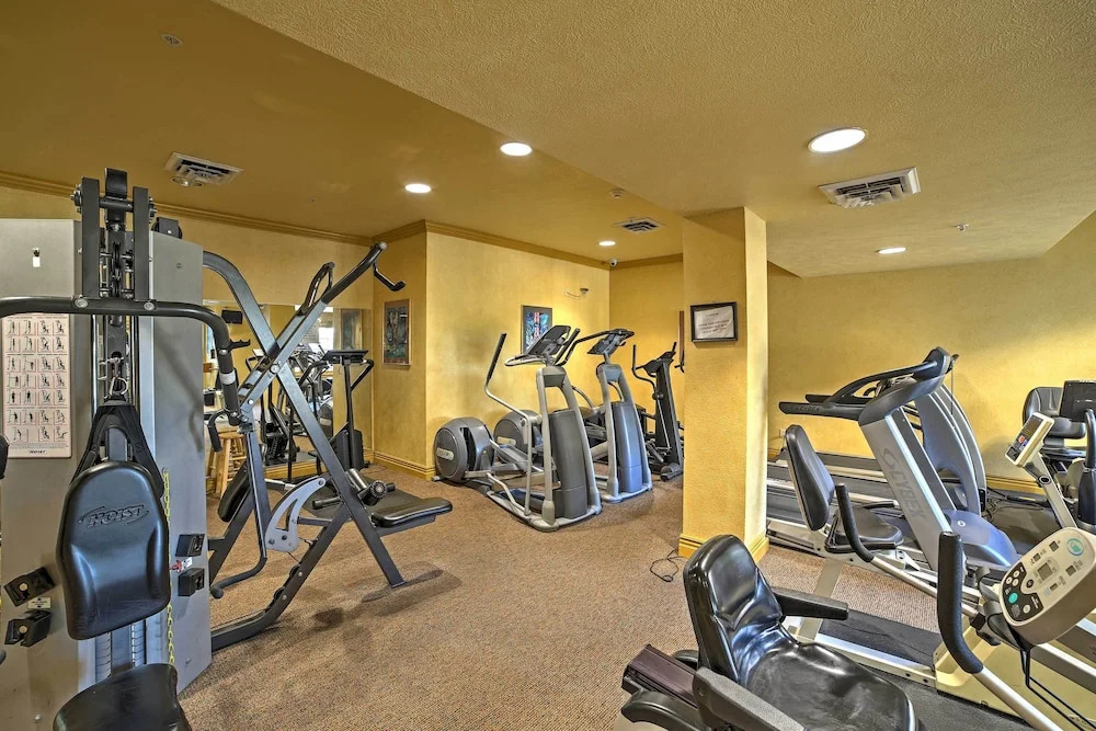 Updated Branson Condo w/ Indoor Pool Access!