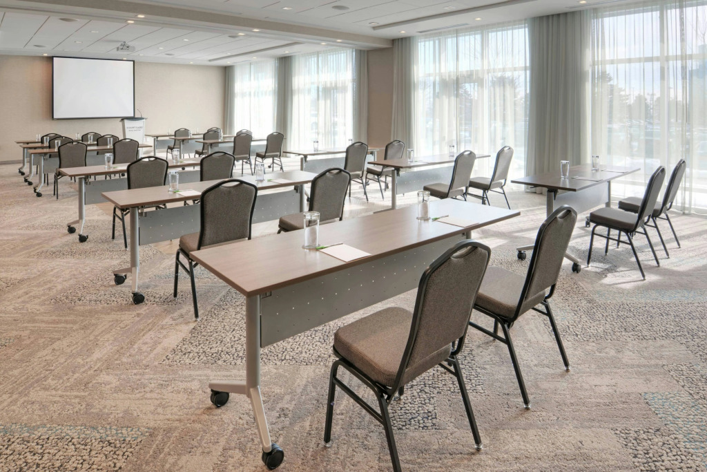 Courtyard by Marriott Burlington-Oakville