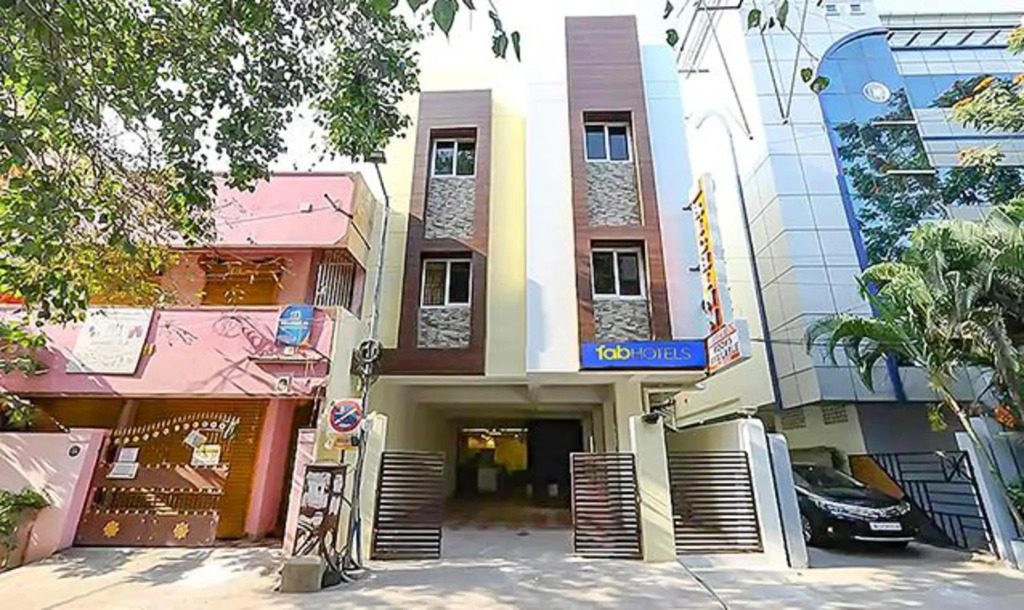 FabHotel Rich Inn