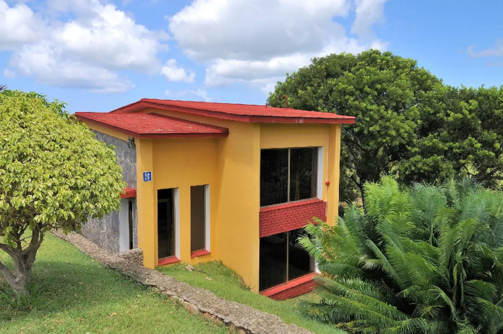 Hostal Portada Las Cuevas