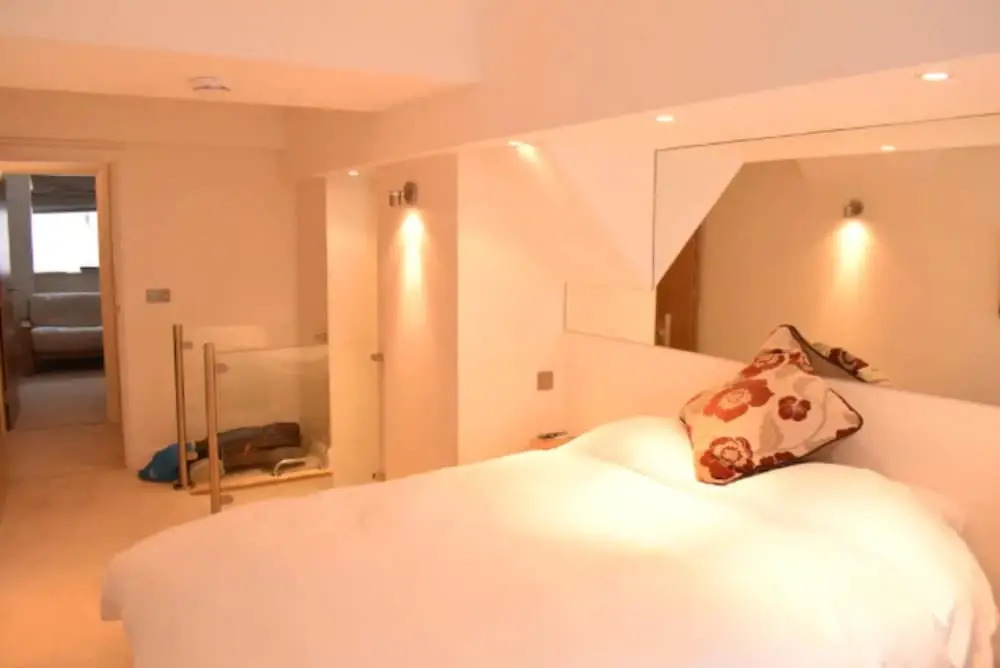 Spacious 2 Bedroom Apartment Near Notting Hill Gate