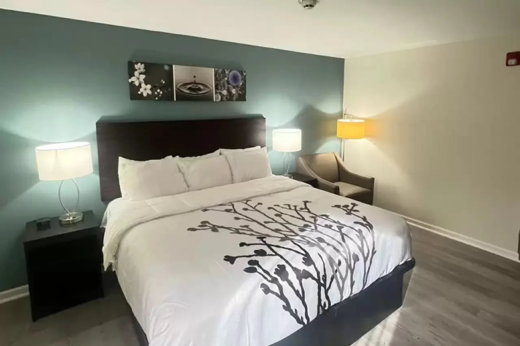 Sleep Inn & Suites Newport News City Center Area