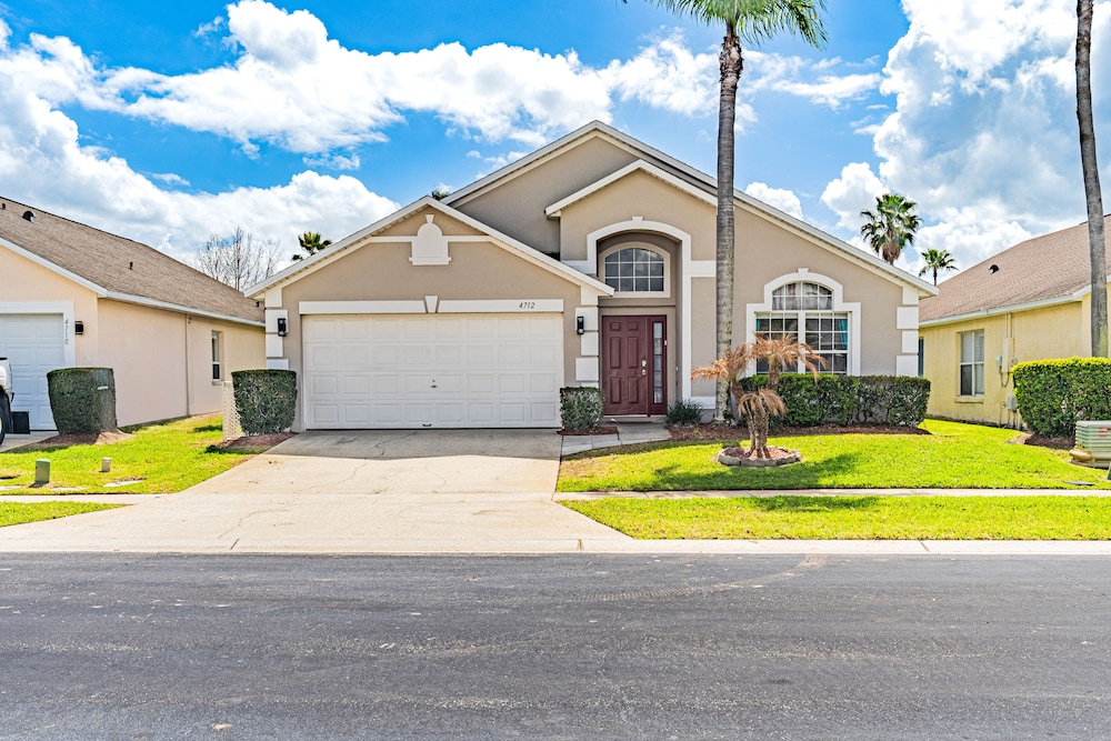 5BR Villa Private Pool & Game Room