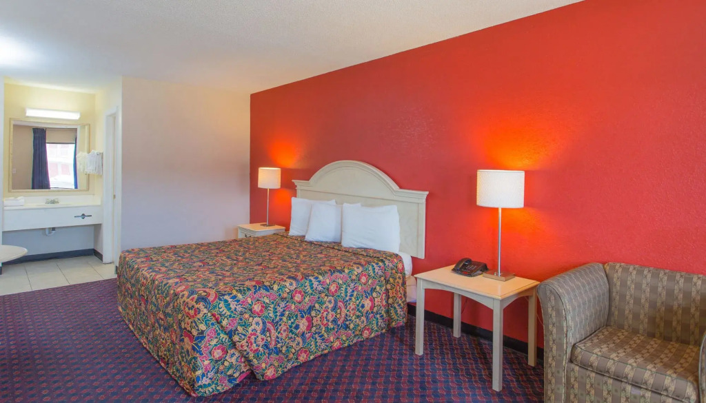 Studios and Suites 4 Less Battlefield Blvd