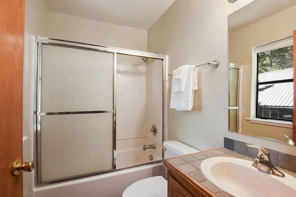 Palisades Point Prime Location!