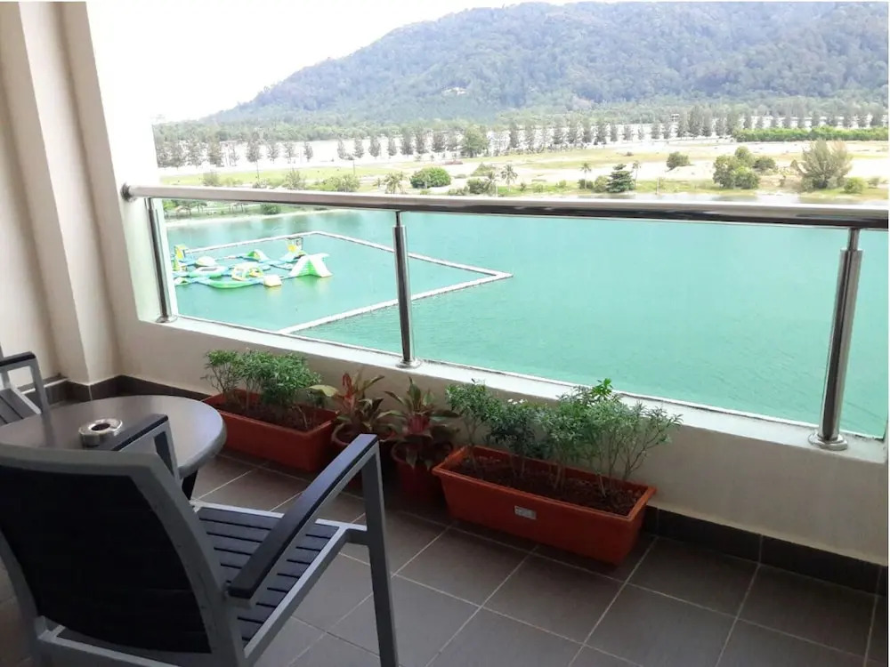 Marina Heights Resort