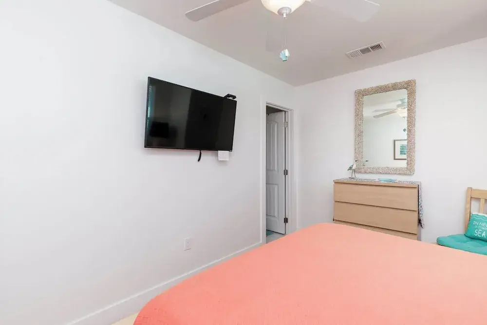 Resort Pool & Pet Friendly Sleeps 9