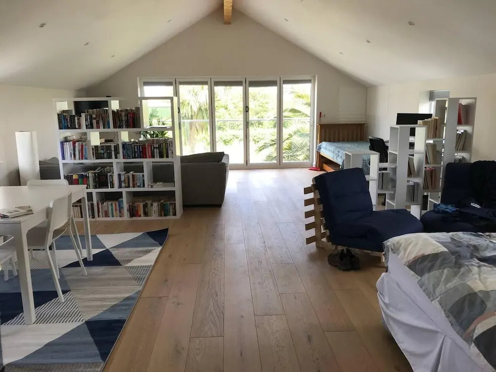 Remarkable Large 1-bed Apartment Nr Penzance
