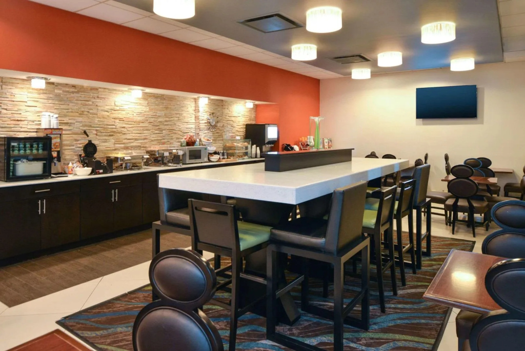Country Inn & Suites by Radisson Nashville Airport TN