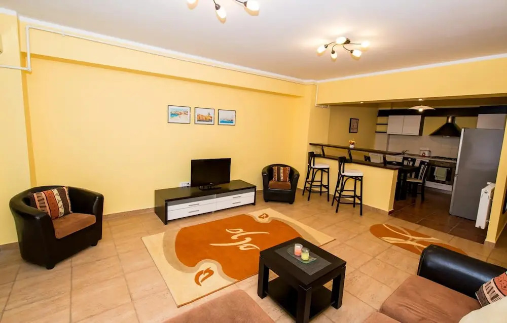 Apart holiday Maria Mamaia