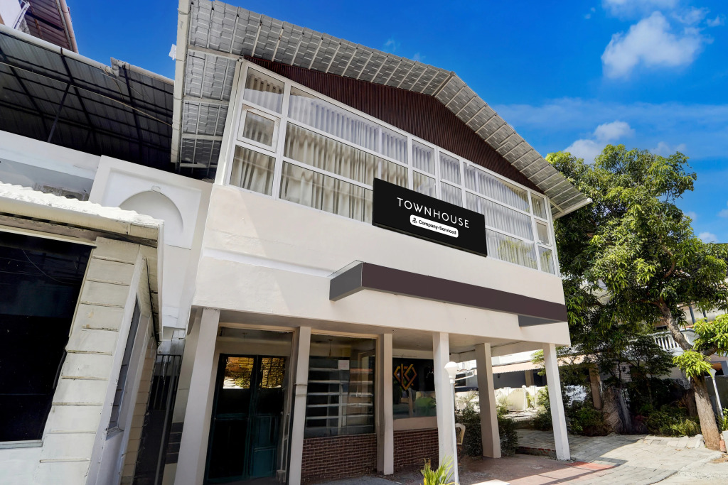 Townhouse Deshabhimani Road Kaloor Kochi
