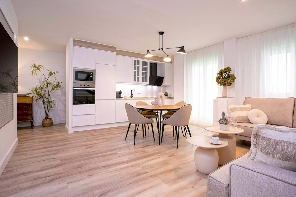 Cozy Apartment Near City Center. Lope de Vega