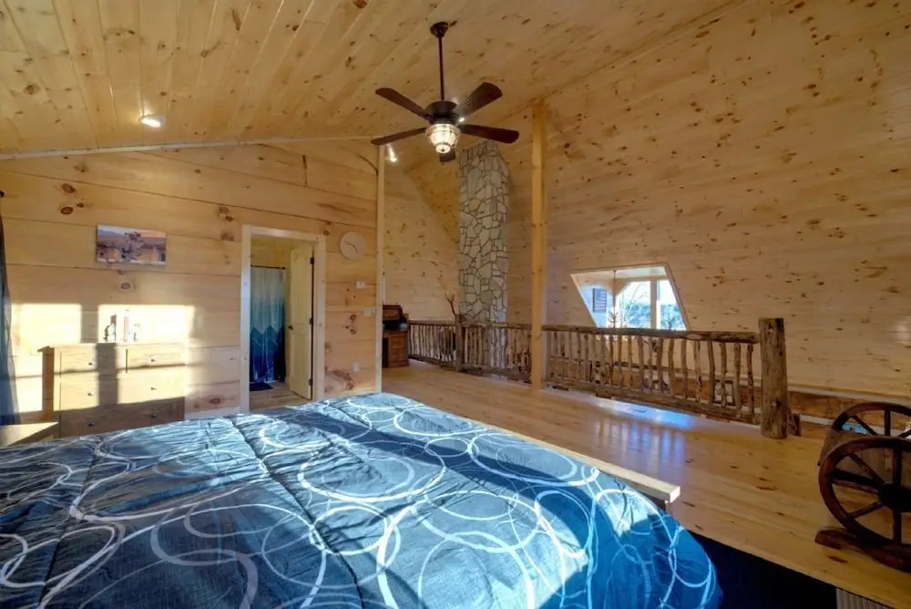 Pony Express - 2 Br Cabin