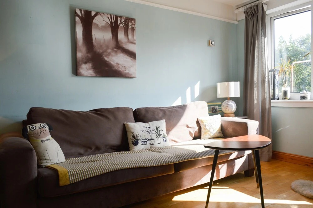 Colourful 2 Bedrooms Apartment Near Leith Walk