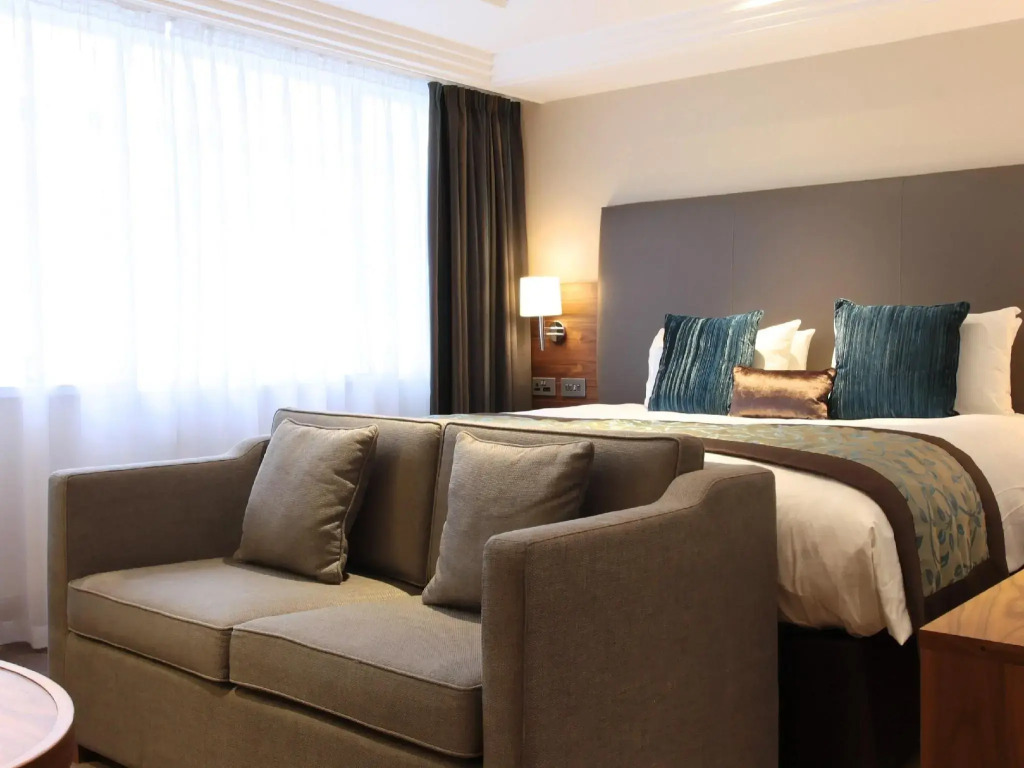 The Marble Arch Hotel, by Thistle