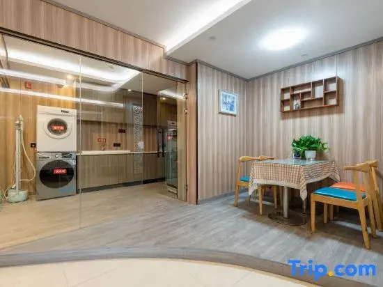 Thank Inn (Yancheng Qingnian Road Baolong Plaza)