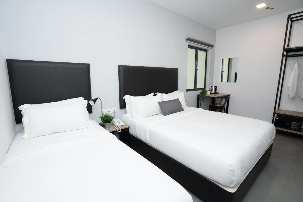 B Lot Hotel