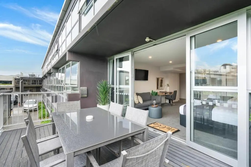 Southwark Hotel & Apartments
