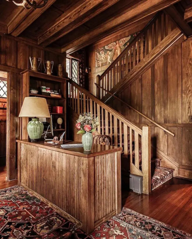 Deer Mountain Inn