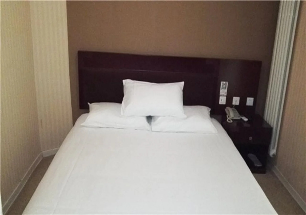 HanTing Hotel (Beijing Dongsi Intersection)