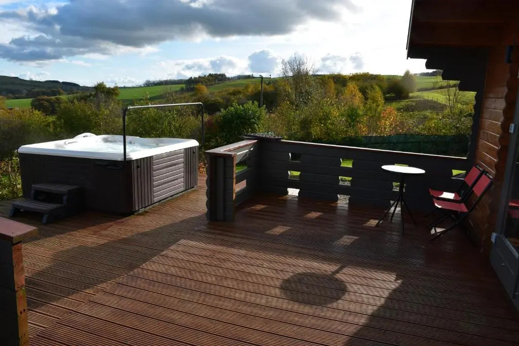 Long Wood Lodges