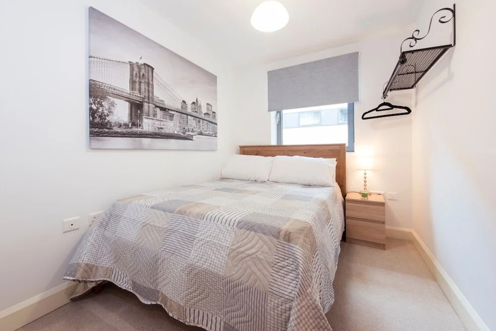 Bright, Roomy 2BR Flat for 6 Near Central Bristol
