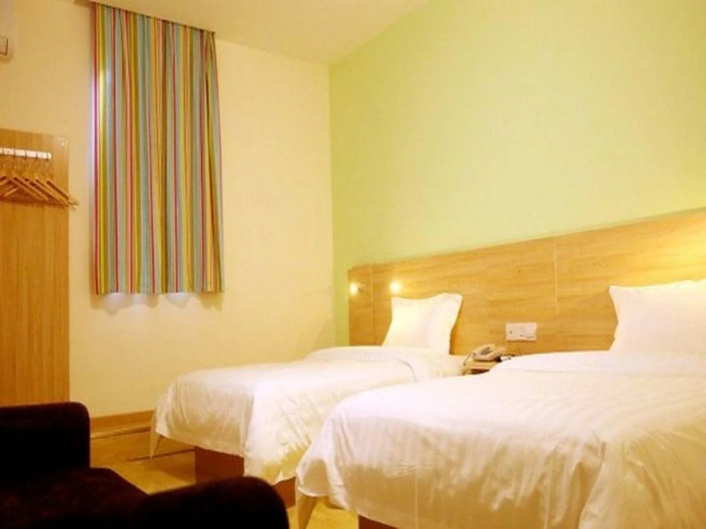 7 Days Inn Chongqing Nanchuan Zhonglou Street Business Center Branch