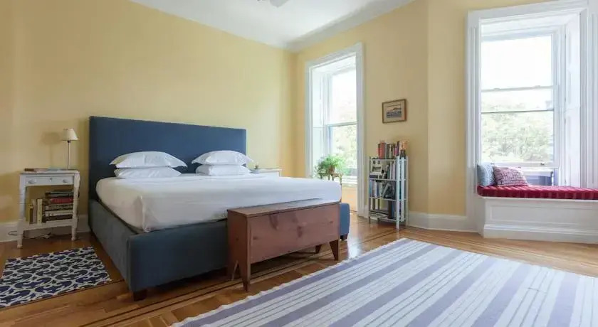 President Street Townhouse by onefinestay