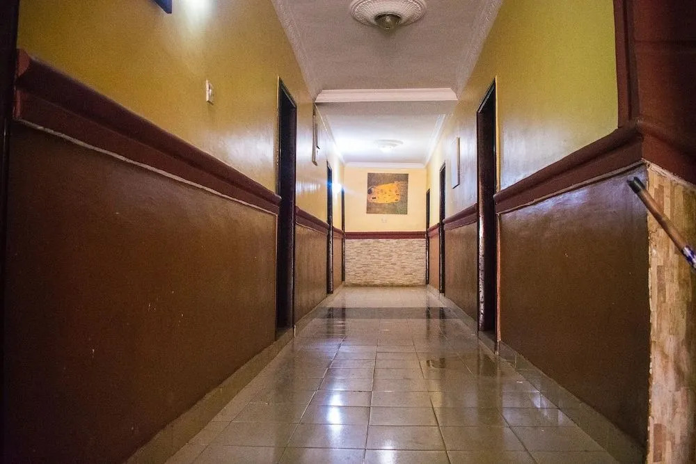 Adesuwa Royal Guest House Ketu