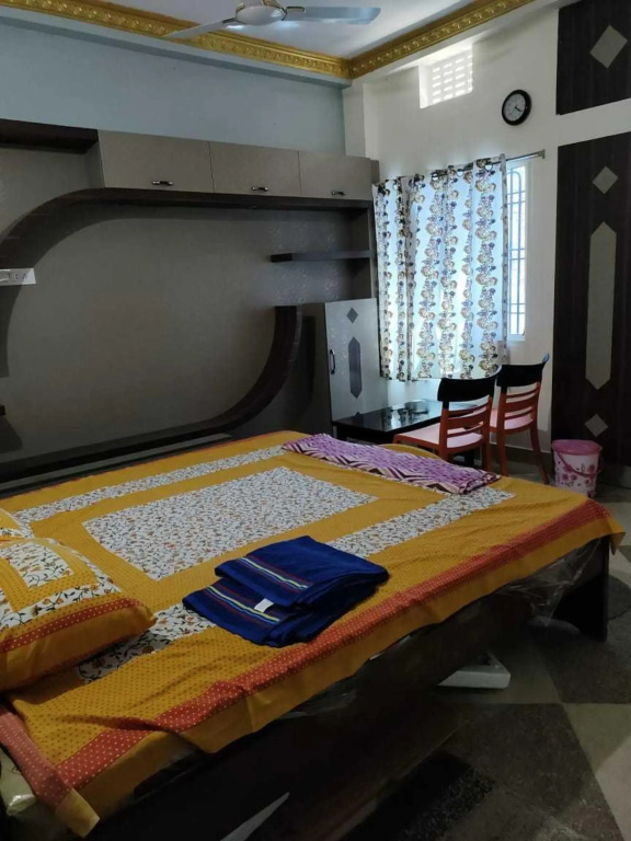 OYO HOME 91096 Krishna Bhawan