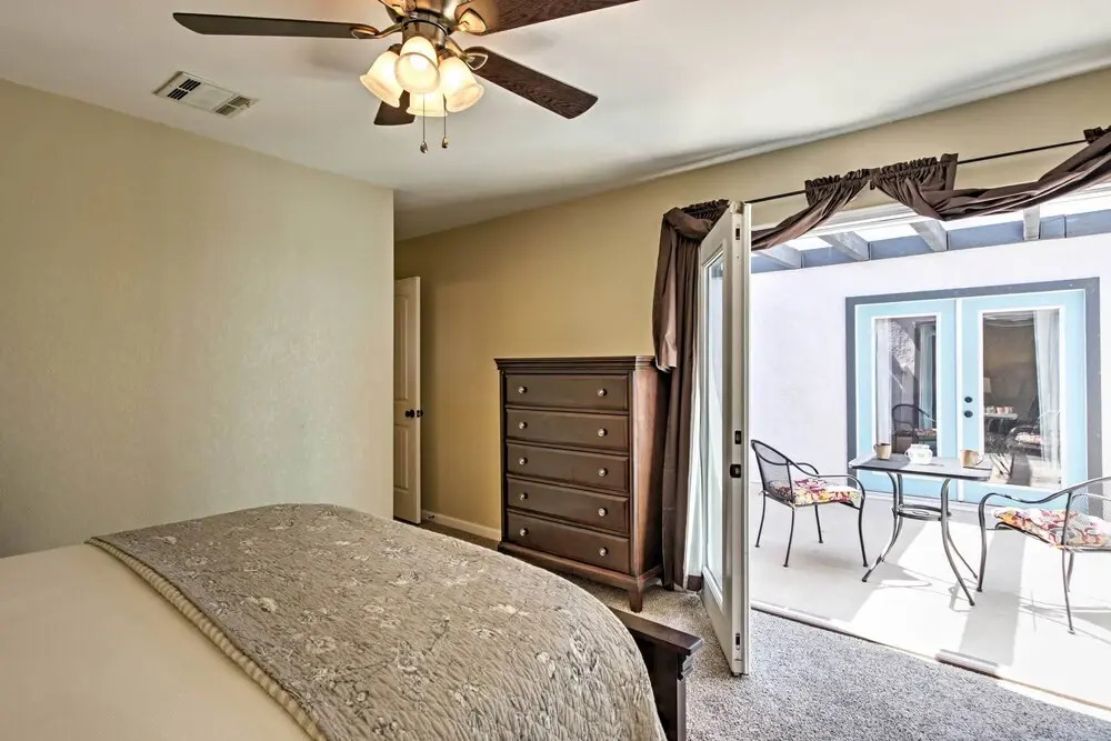 066222: Private 3 BR Home w/ Fire Pit by Old Town