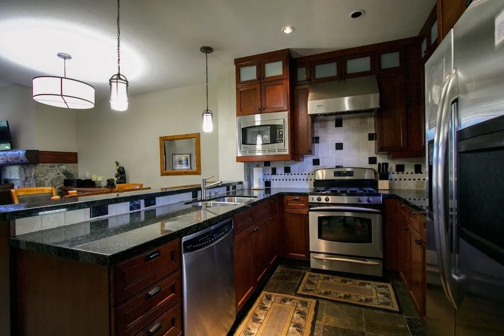 Juniper Crest 6 3 Bedroom Townhouse by RedAwning