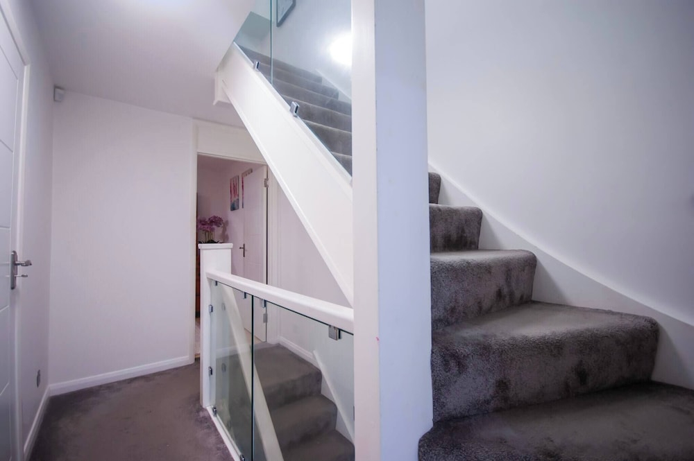 Free Parking - Hayes - Heathrow - Luxe 3BR Family -contractor Stay