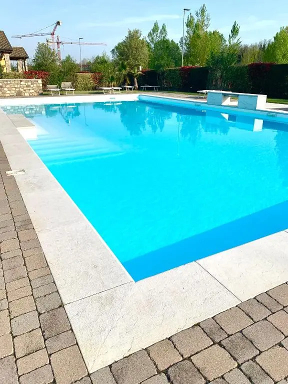 Urban 21 Pool