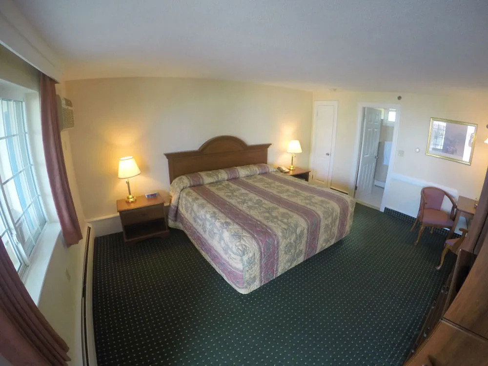 Driftaway Hotel and Pool