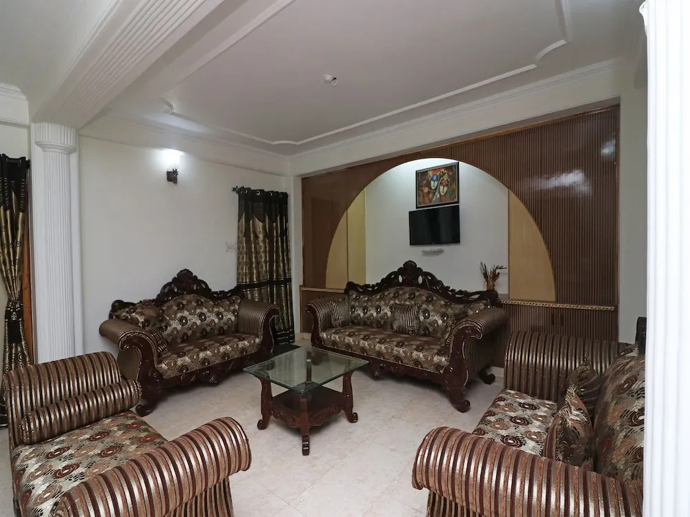 OYO 13205 Home 3BHK Valley View Shimla