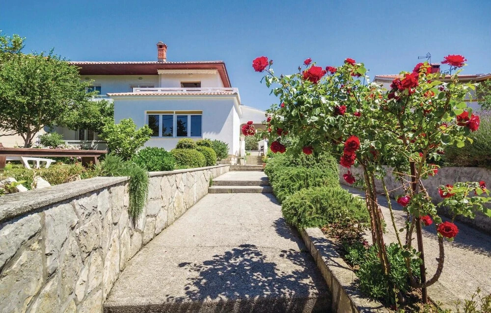 Stunning Home in Kampor With Wifi and 4 Bedrooms